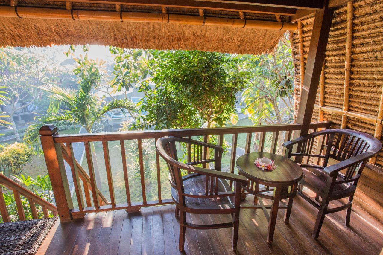 Lotus Garden Huts हॉलिडे पार्क 3*